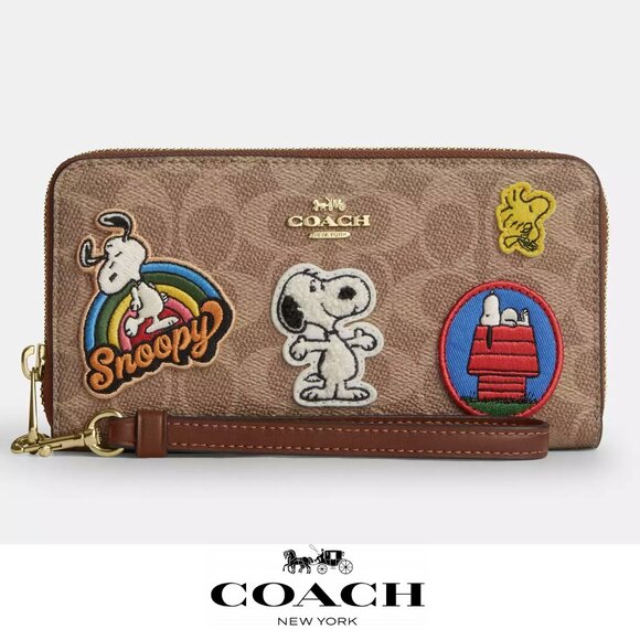 ❤️🐶 Coach X Peanuts Long Zip Around Wallet In Signature Canvas With Patches - Picture 1 of 10